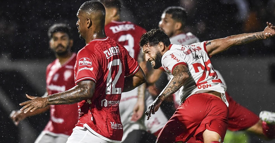 Red Bull Bragantino vence e entra na zona de classificação