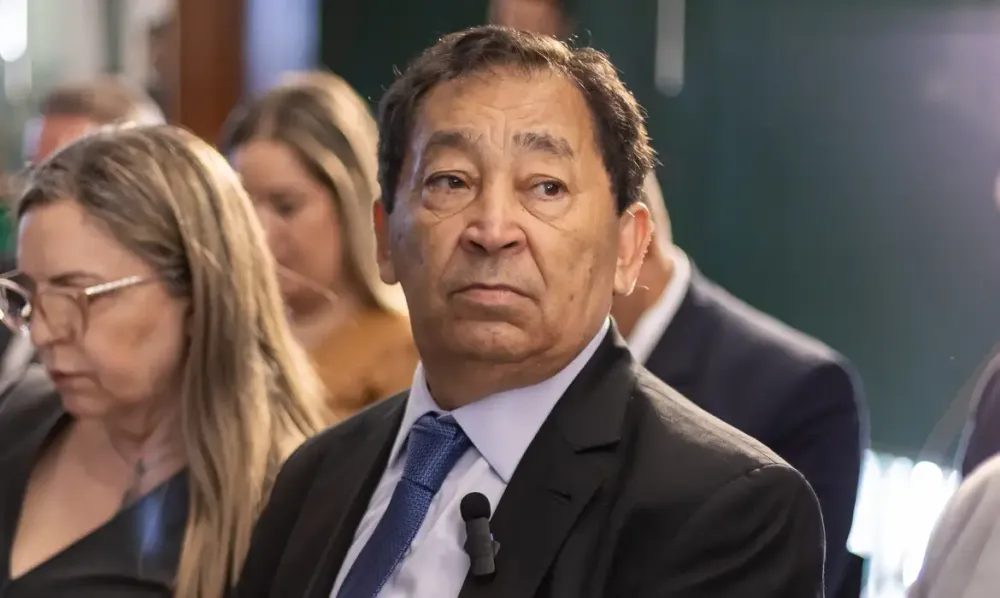 Ex-prefeito ficou surpreso com possível atentado forjado, diz defesa