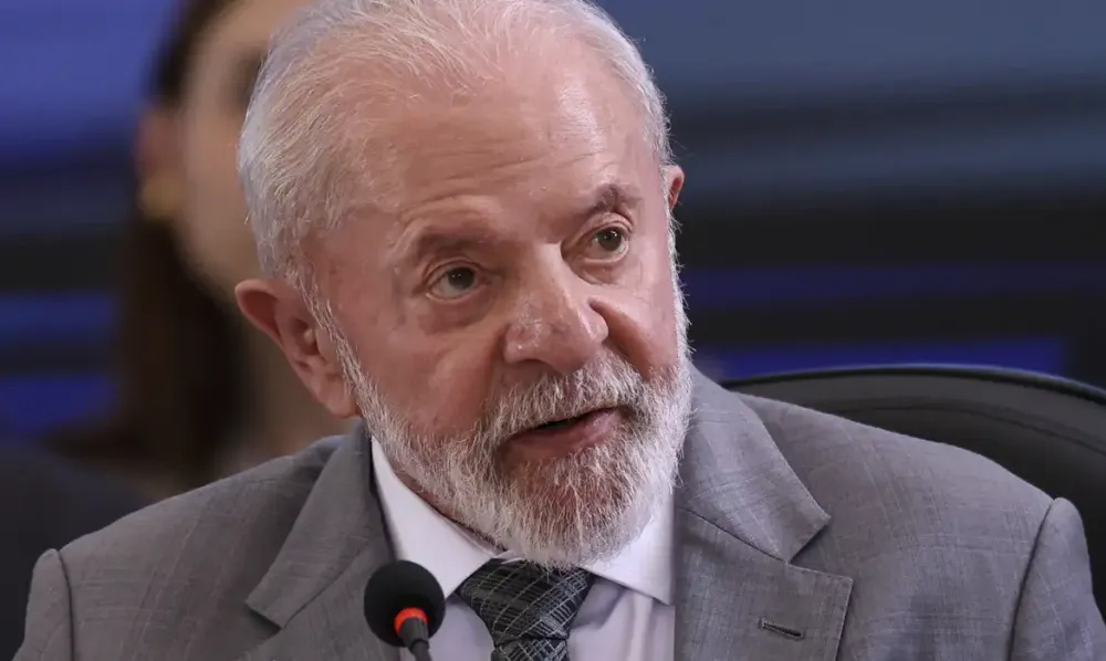 Lula anuncia edital para obra do túnel Santos-Guarujá