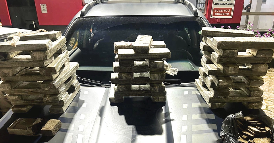 Traficantes são presos após fuga da PRF em ruas de Bragança