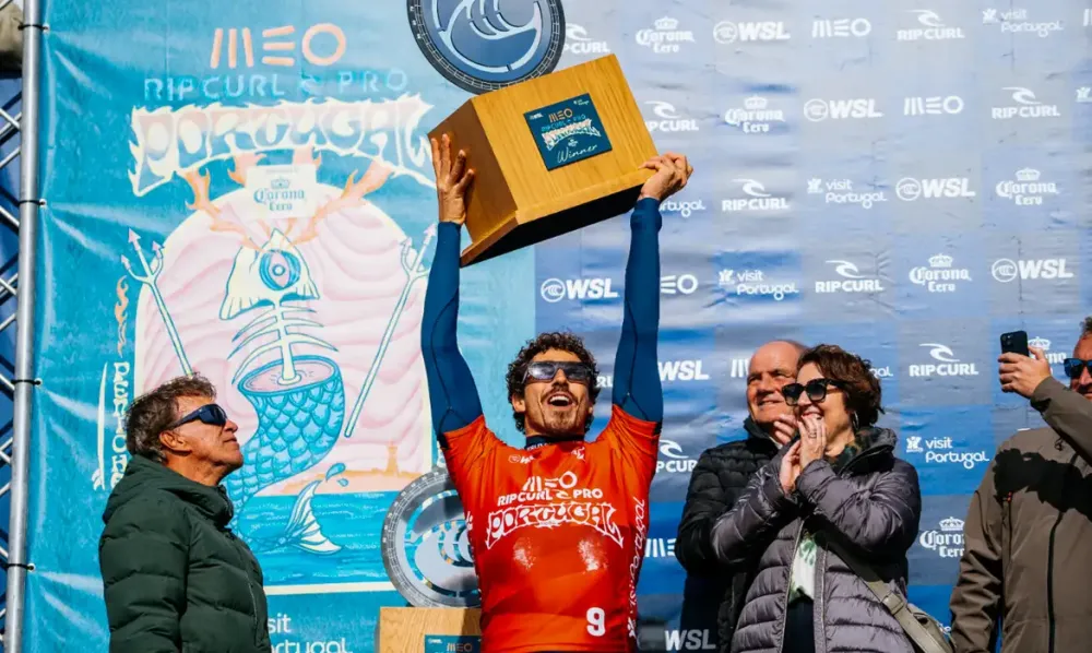 Yago Dora derrota Italo Ferreira e fatura etapa de Peniche na WSL