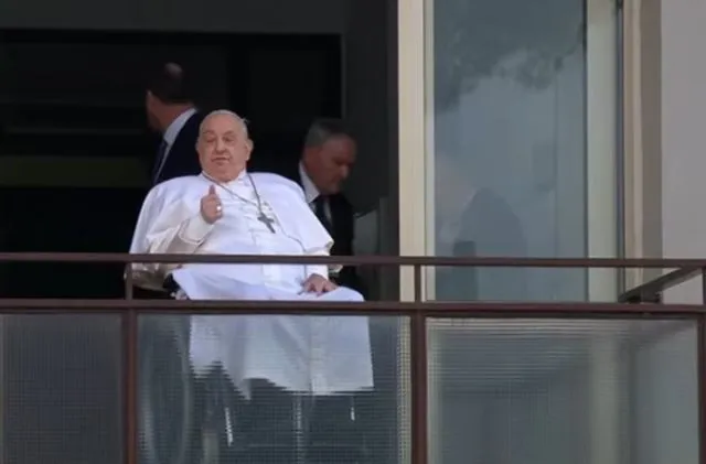 Médico do papa pensou em parar tratamento e deixar Francisco morrer