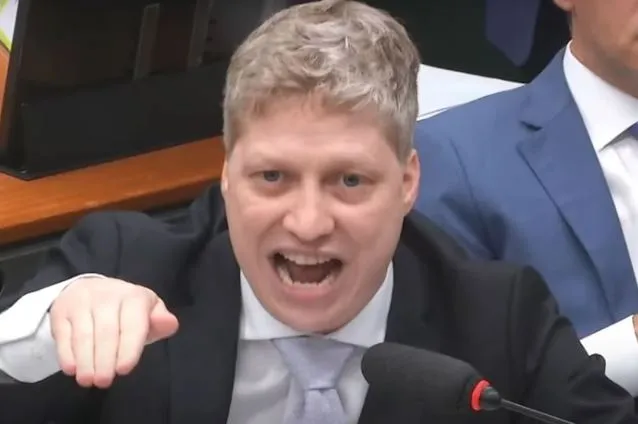 Deputado diz que STF é “máfia” e “chantageia a classe política”