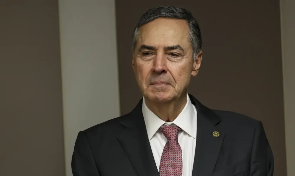 “Bom julgar este ano”, diz Barroso sobre denúncia de golpe de Estado