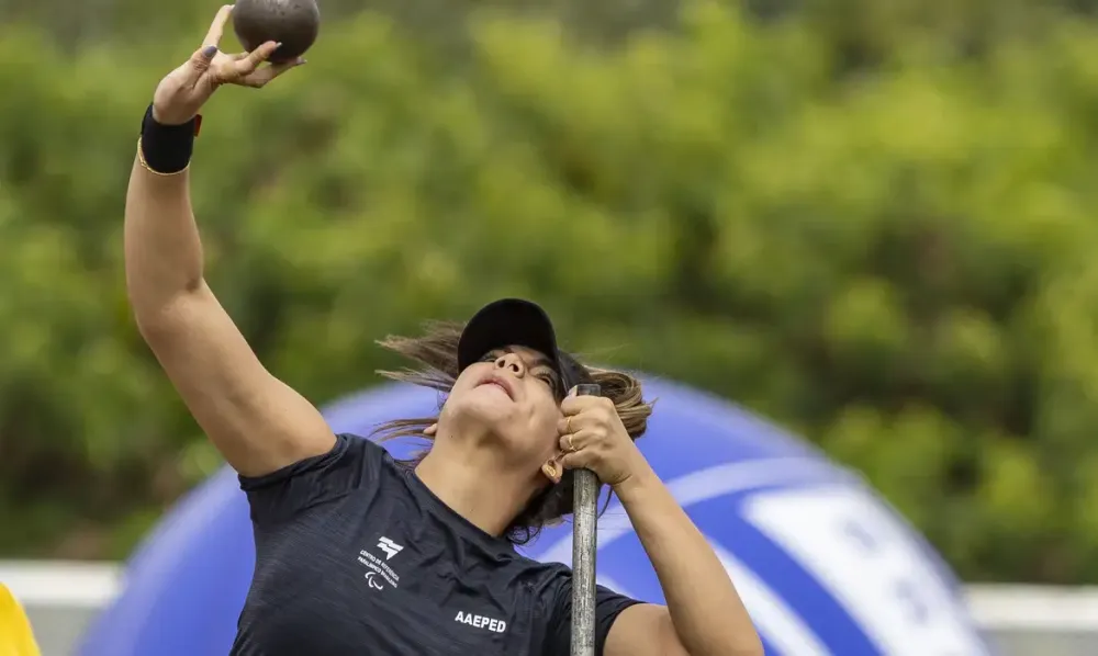 Wanna Brito bate recorde mundial no arremesso de peso paralímpico