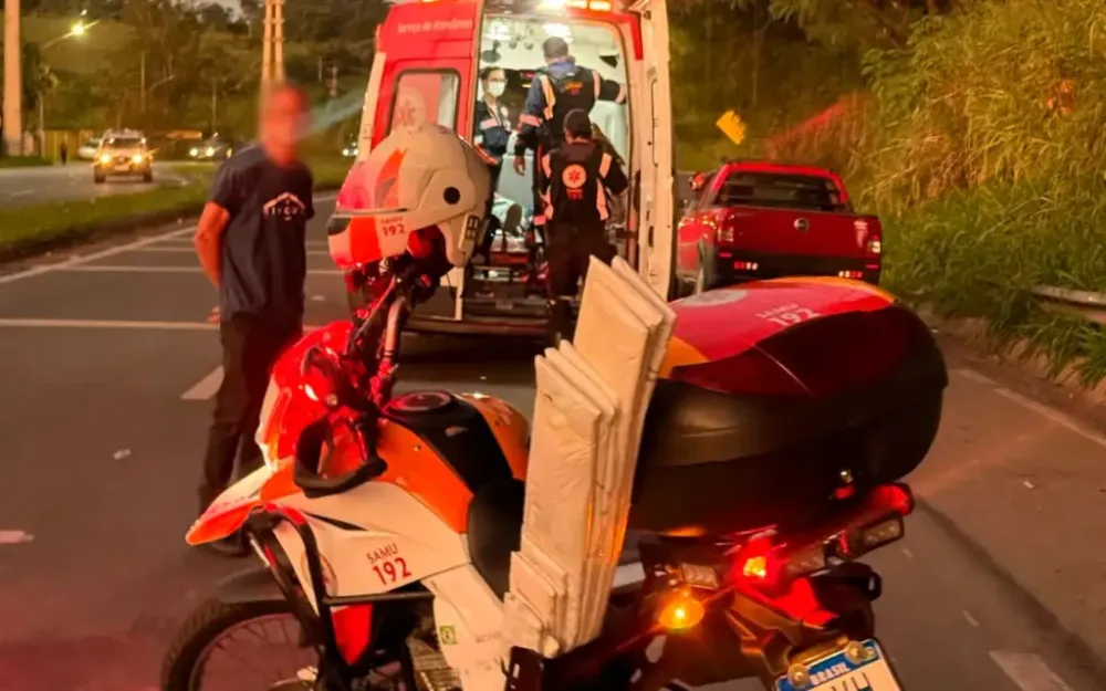 Acidente entre carro e moto é registrado na rodovia João Hermenegildo Oliveira