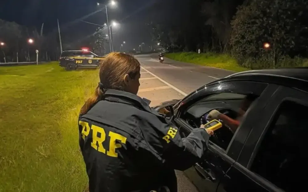 PRF reforça fiscalização na Fernão Dias durante Festa do Peão em Bragança Paulista