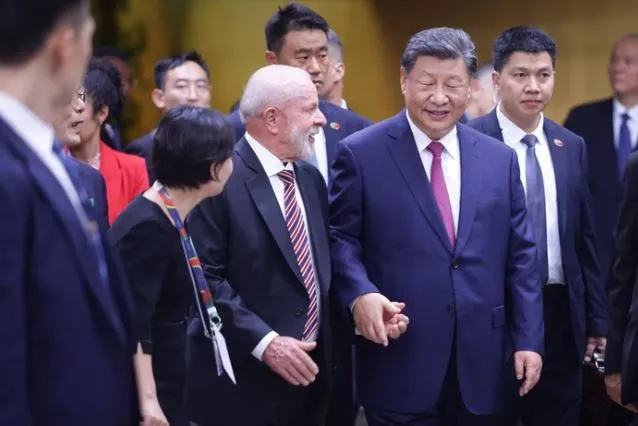Brasil e China negociam declaração sobre multilateralismo e paz