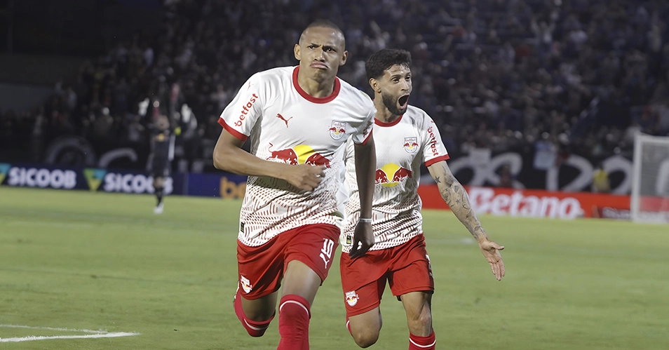 Red Bull Bragantino ganha e se mantém no G4 do Brasileirão