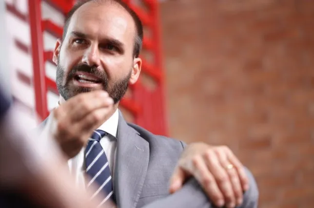 Eduardo Bolsonaro comemora anúncio dos EUA que pode atingir Moraes