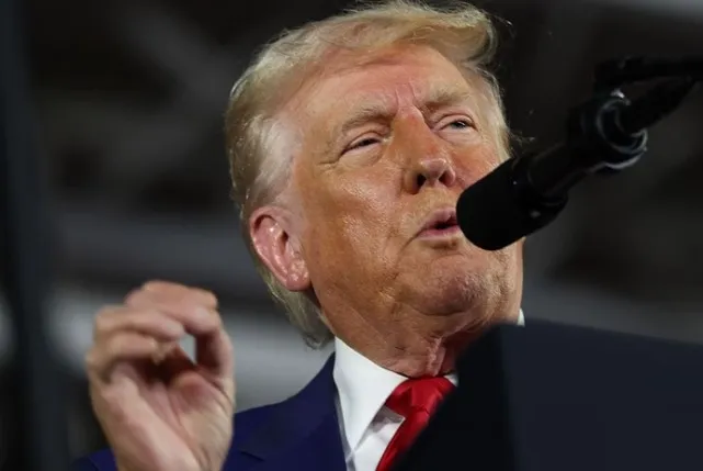 EUA: Justiça permite a Trump anular visto de meio milhão de imigrantes