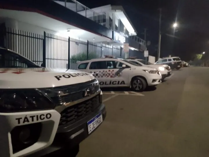 PM detém cinco acusados de roubo em Atibaia