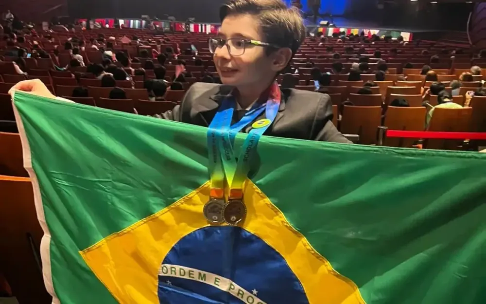Jovem bragantino se destaca internacionalmente e conquista medalhas em olimpíadas de conhecimento
