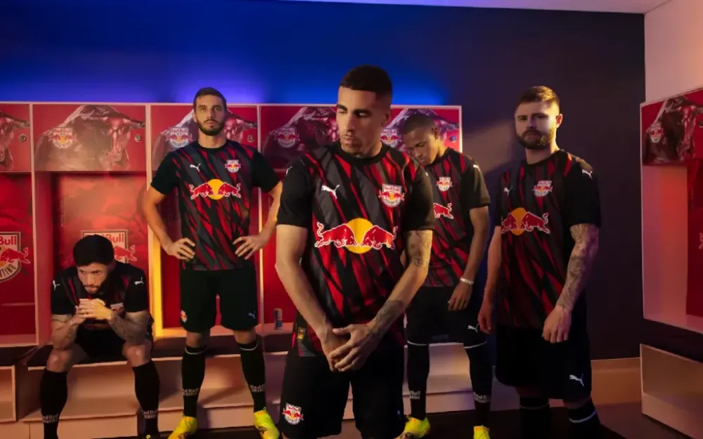 Red Bull Bragantino apresenta novo uniforme com grafismos geométricos
