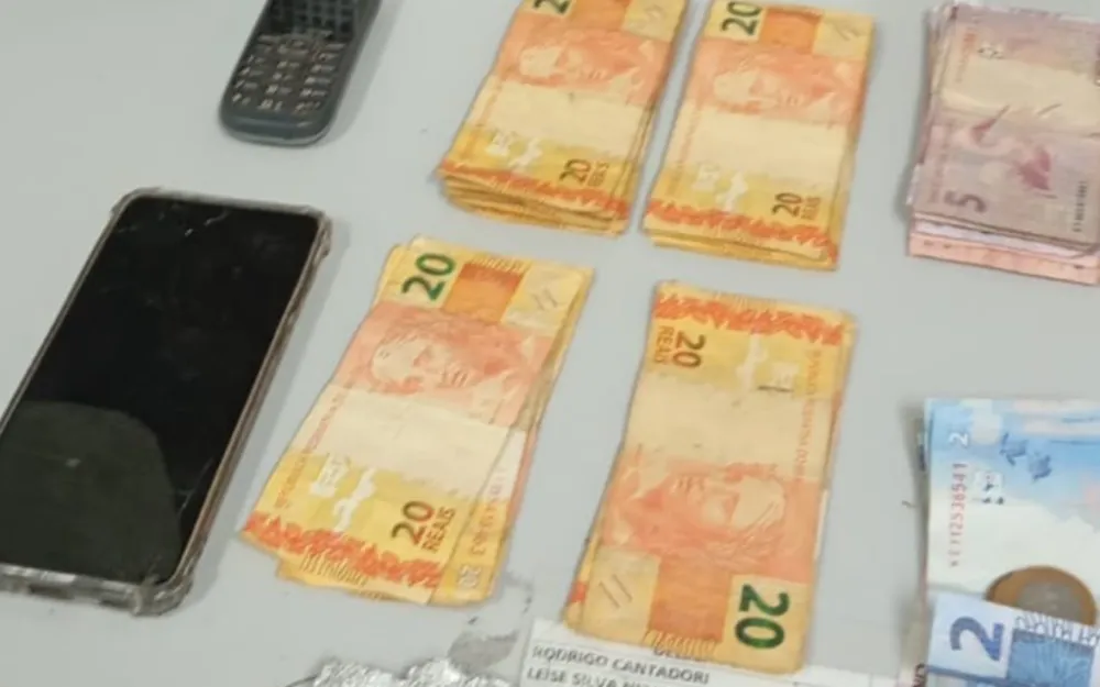 Polícia Militar prende homem por tráfico de drogas em Amparo
