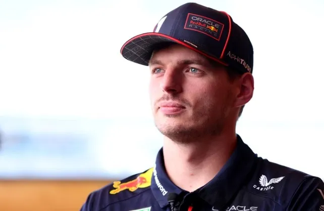 Fórmula 1: Verstappen confirma permanência na Red Bull para 2026