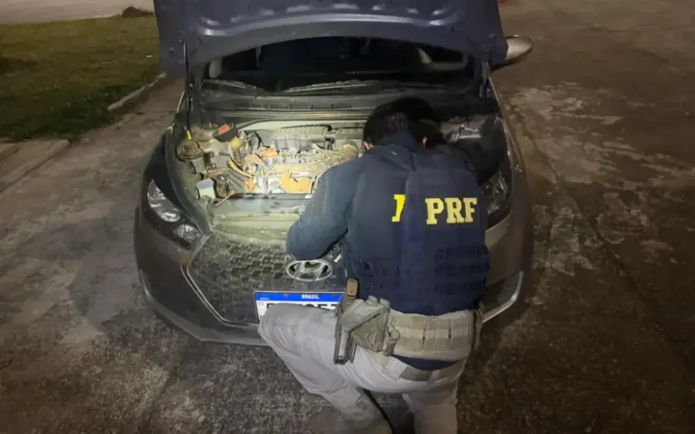 PRF prende motorista de aplicativo com carro clonado na Fernão Dias, em Itapeva
