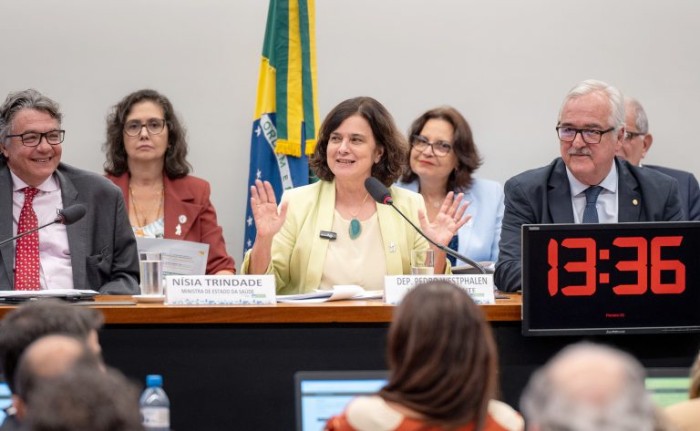 Comissão discute item de resolução do Conselho Nacional de Saúde sobre legalização do aborto e da maconha