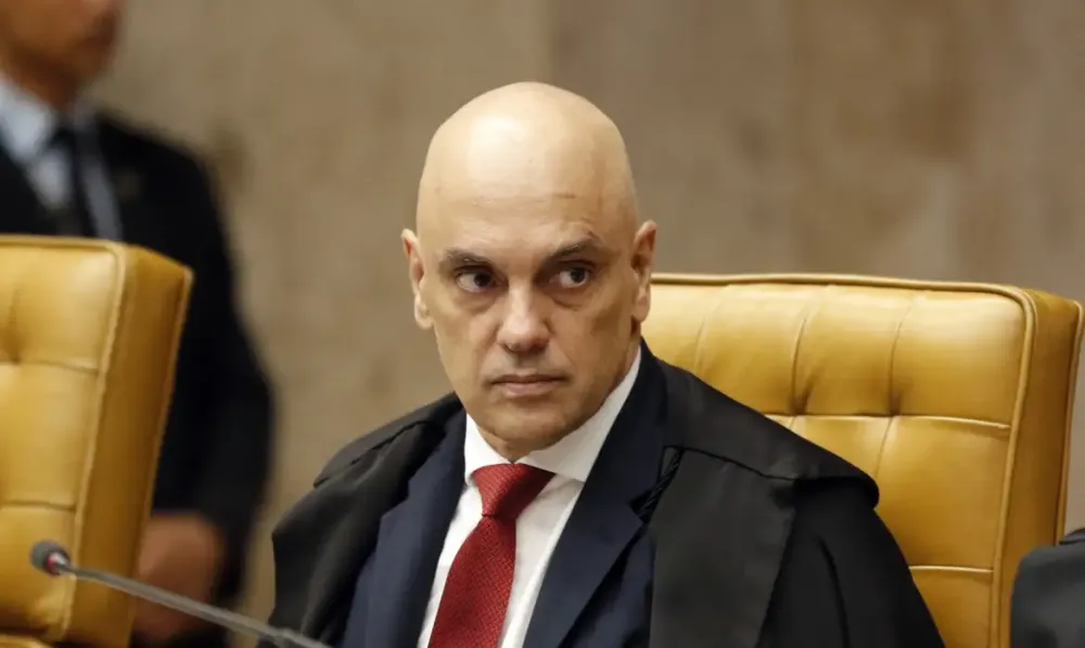 Bolsonaro tem até amanhã para explicar pedido de asilo