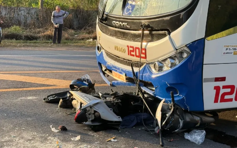 Motociclista morre em colisão com ônibus em rodovia de Bragança Paulista