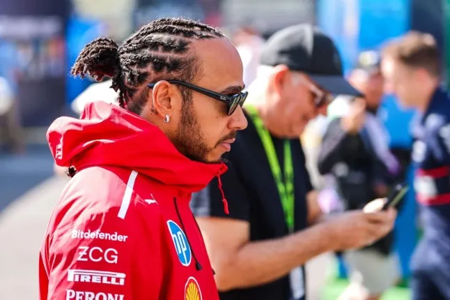 “Ferrari precisa de um ditador”, diz Ecclestone em crítica a Hamilton