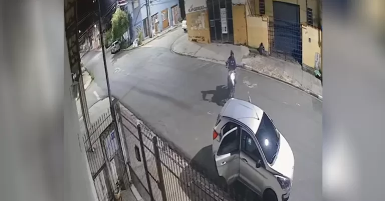 Motocicleta é furtada de garagem na Vila Mota