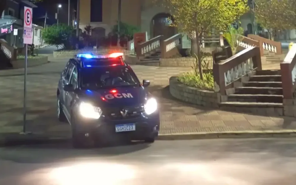 Homem é flagrado com moto irregular e acaba preso pela Guarda Municipal