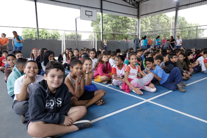 Alunos recebem quadra nova e escola reformada no Triângulo Mineiro