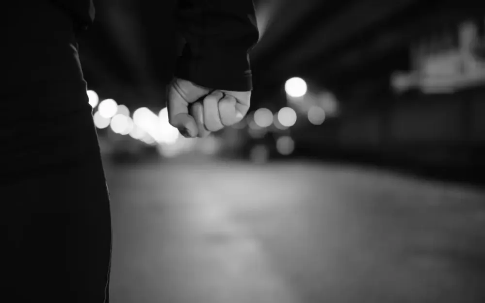 Homem tem celular roubado e é agredido ao chegar em casa em Bragança Paulista