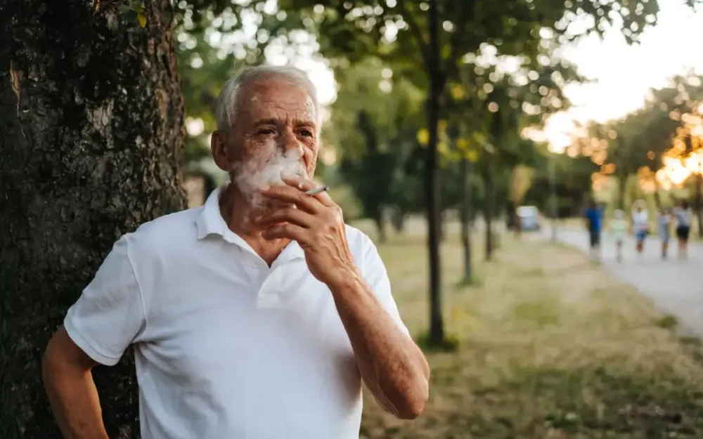 SUS oferece tratamento gratuito para quem quiser parar de fumar