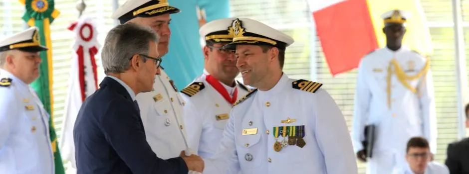 Governador participa da posse do novo comandante da Marinha em Minas Gerais