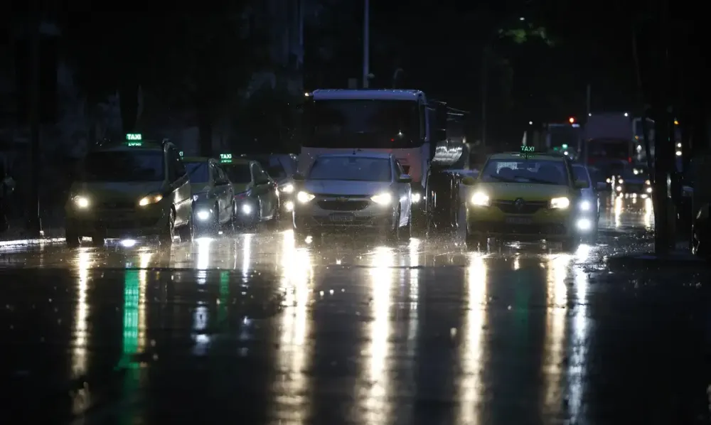 Previsão de temporal faz Rio estrear sistema de alerta da Defesa Civil
