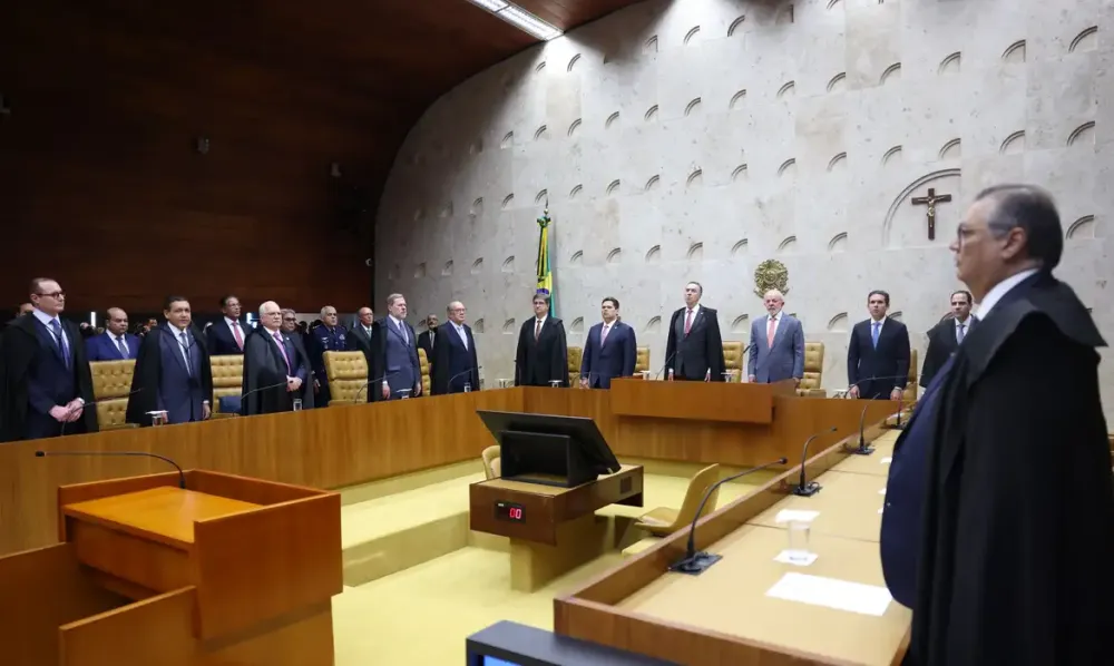 Barroso: Três Poderes estão unidos pelos princípios da Constituição