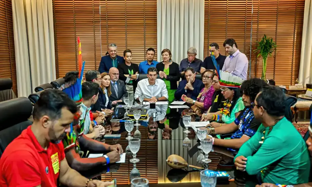 Governador decide revogar lei polêmica sobre ensino no Pará