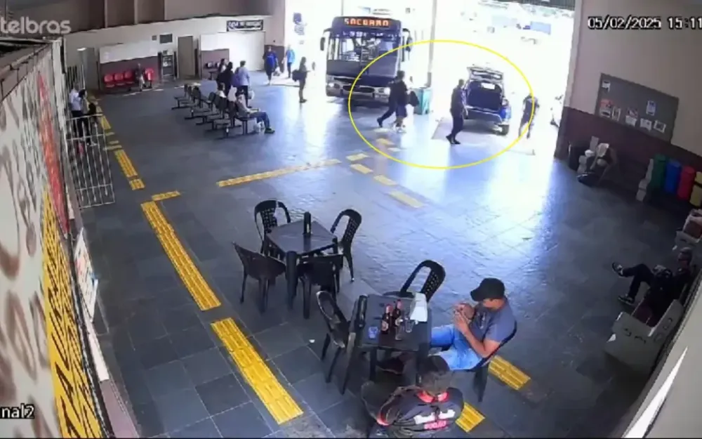 Homem é preso por importunação sexual dentro de ônibus em Pinhalzinho